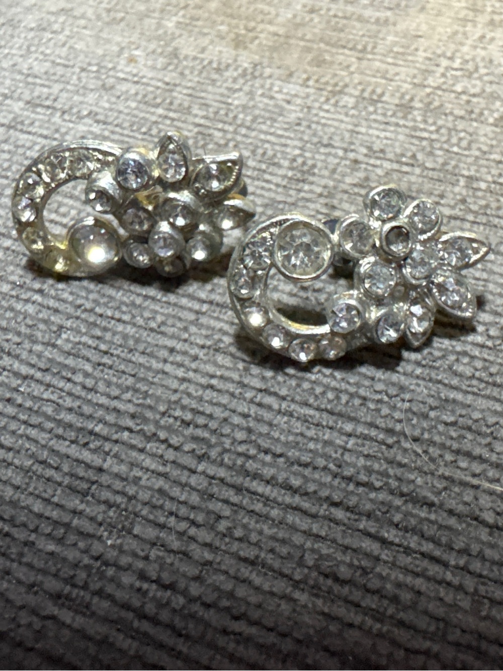 Vintage Clear Rhinestone Floral Swirl Screw Back Earrings